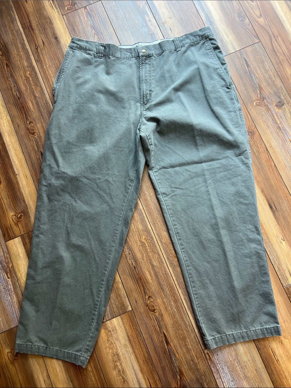 Columbia Men's Casual Cotton Chinos in Gray